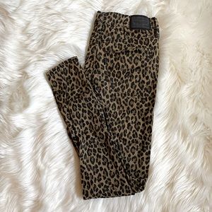 Cheetah Print Levis 720 high rise super skinny pants, size 27